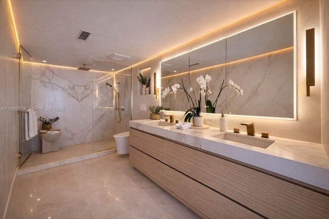 Building Photo - 1000 West Ave