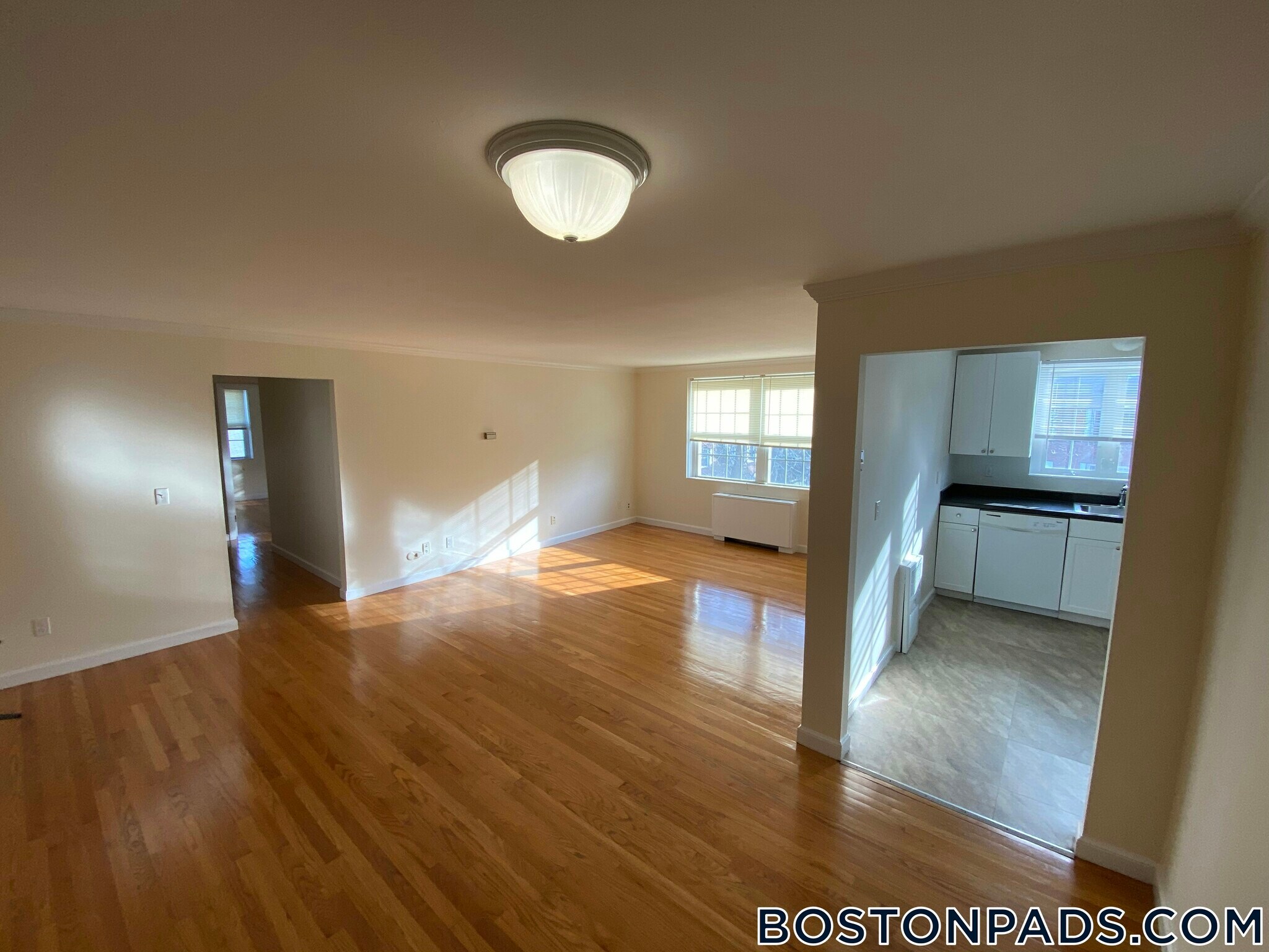 Building Photo - 8 Captain Parker Arms