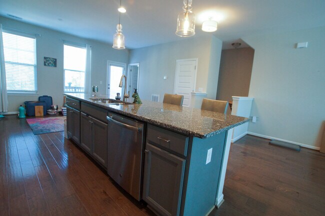 Building Photo - 930 Dalton Ridge Pl