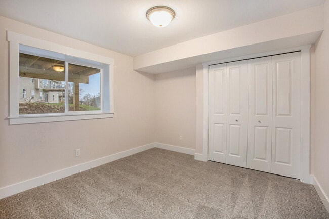 Building Photo - 4166 Del Mar Dr SW