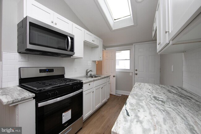 Building Photo - 134 Atlantic St