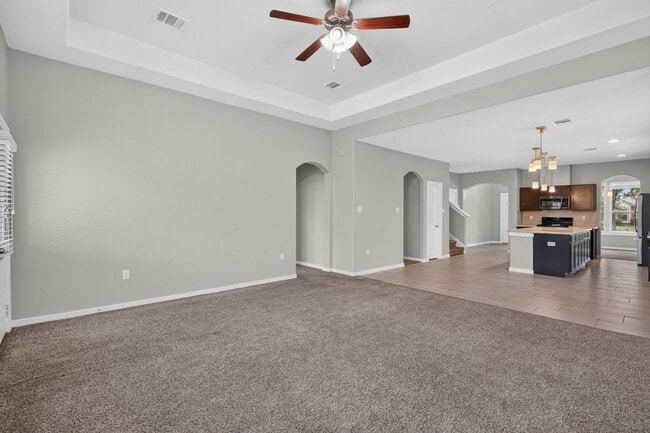 Building Photo - 6915 Rosemont Ct
