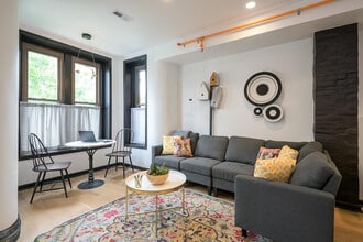 Building Photo - 1322 9th St NW