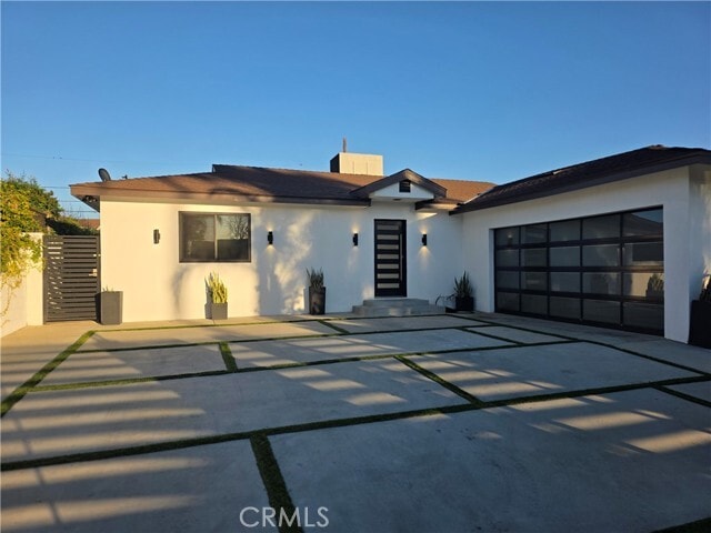 Building Photo - 7954 Crosnoe Ave