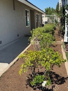 Building Photo - 11 Calandria