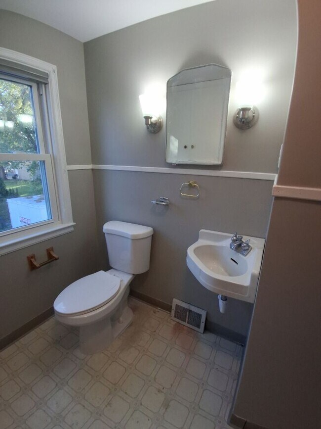 Building Photo - 5557 146th St N