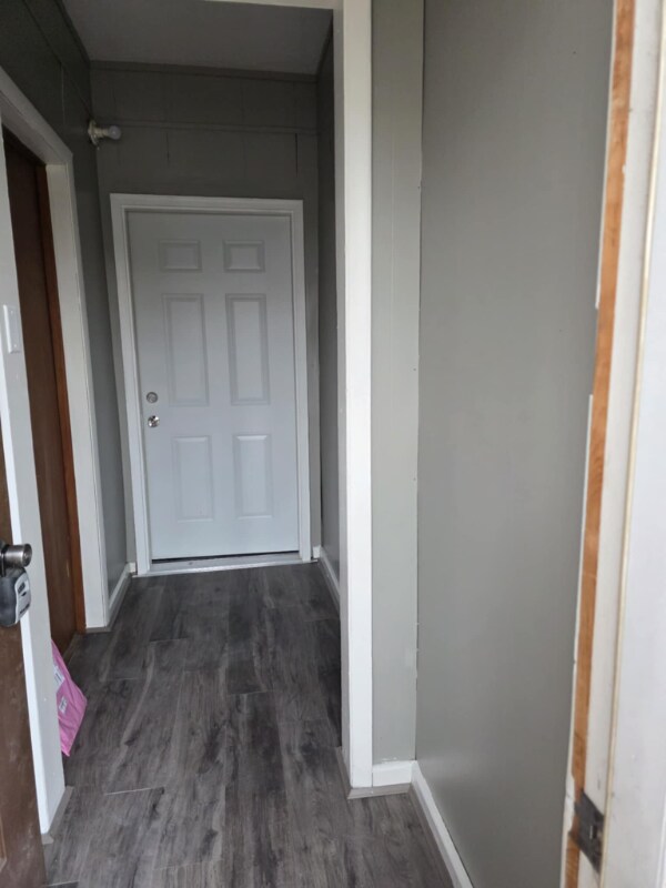 Building Photo - 676 Strong Ave