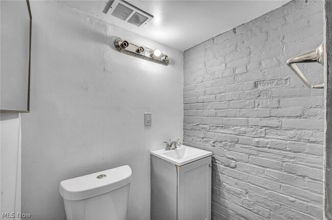 Building Photo - 4512 E 131st St