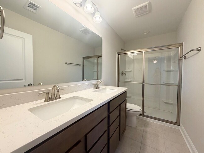 Building Photo - Move In Ready Home in Malind Bluff!