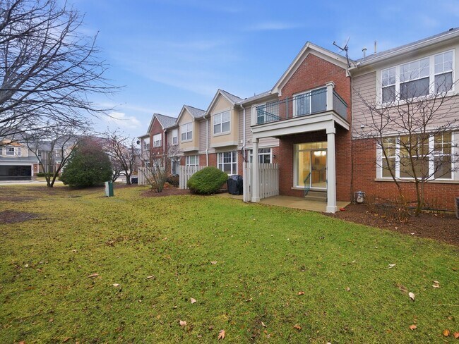 Building Photo - 399 Pine Lake Cir