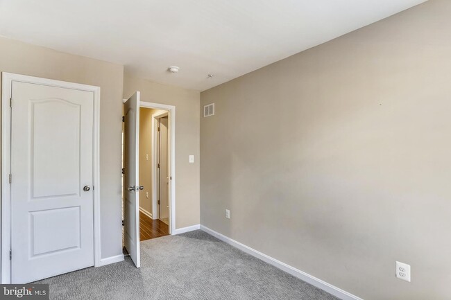 Building Photo - 925 Dorchester Cove Rd