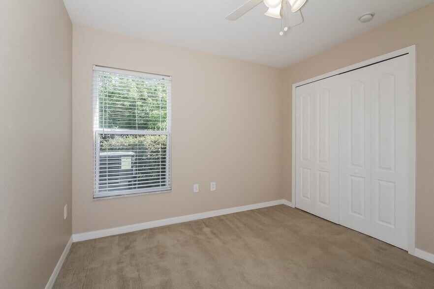 Building Photo - 1609 Carson White Ln