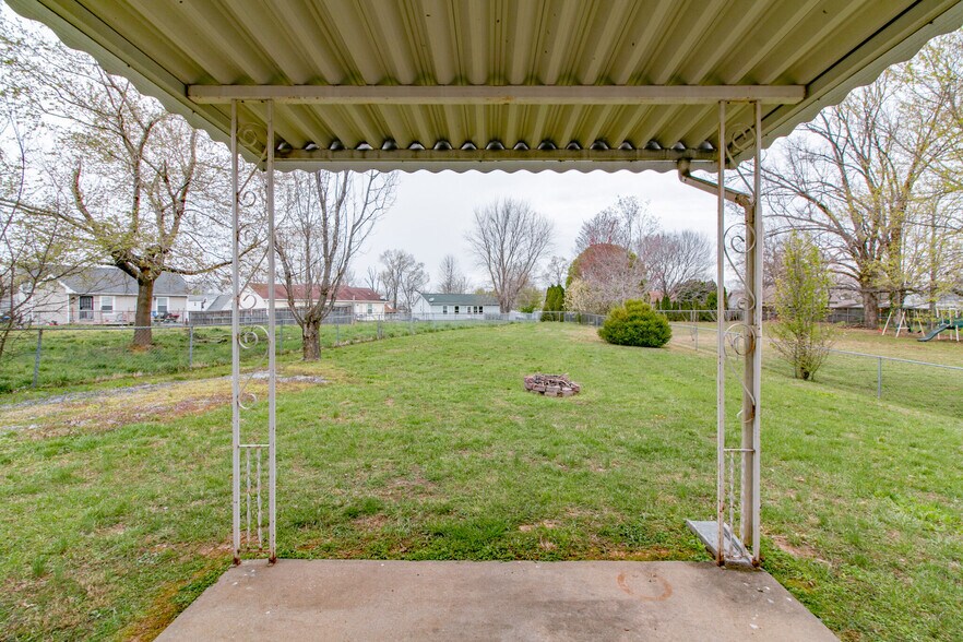 Building Photo - 207 Quail Ridge Rd