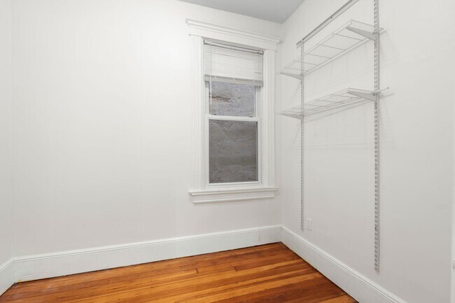 Building Photo - 114 Shippen St
