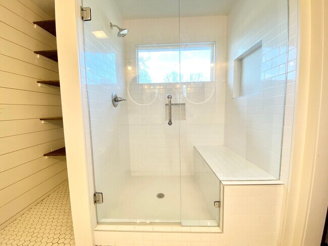 Building Photo - 4348 Todd Rd