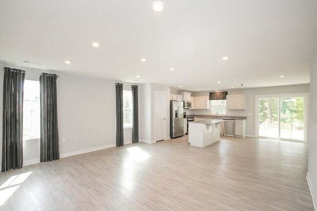 Building Photo - 711 Cottage Dr