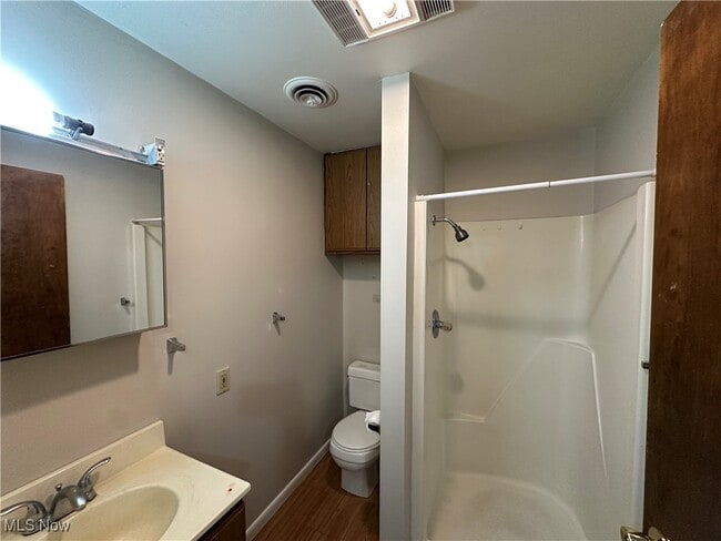 Building Photo - 761 E Park Ave