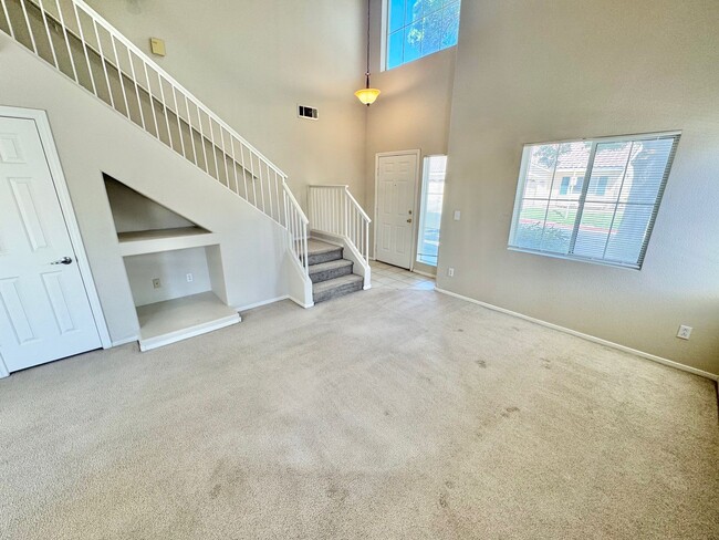 Building Photo - Beautiful Northwest Las Vegas home with functional layout