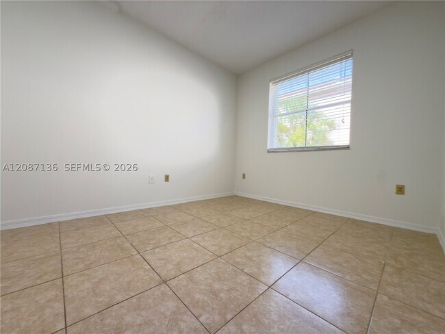 Building Photo - 6520 NW 114th Ave