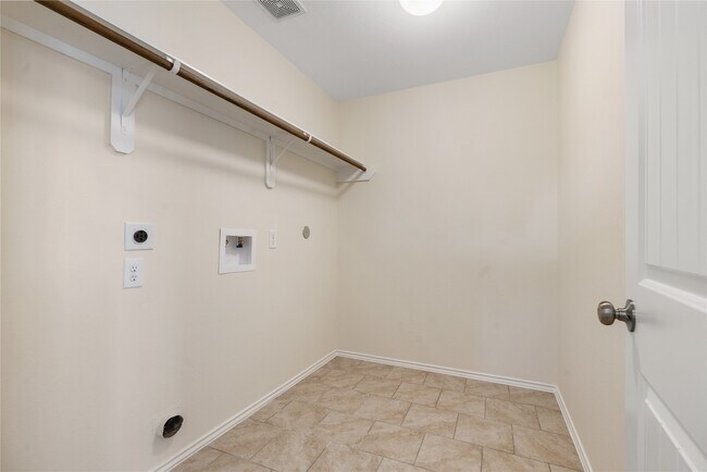 Building Photo - 7226 Basque Country Dr