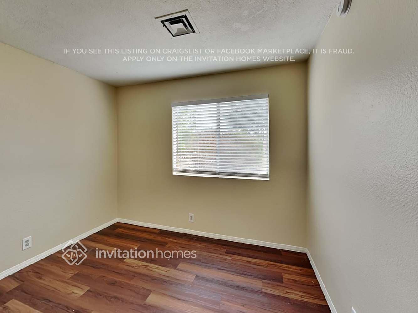 Building Photo - 10017 N 66th Ave