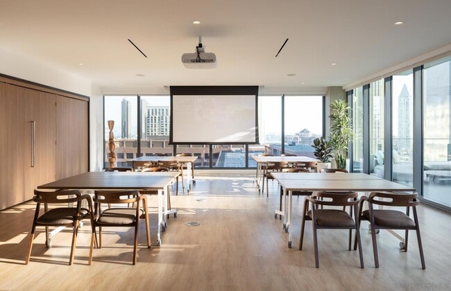 Building Photo - 1011 Union St