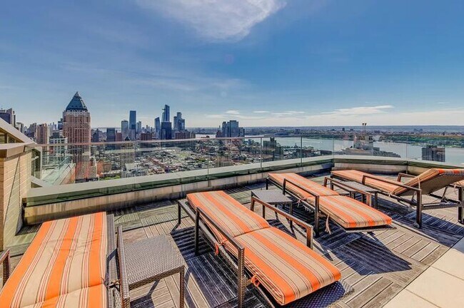 Building Photo - 1 bedroom in New York NY 10019