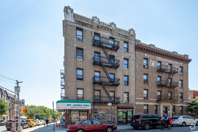 Building Photo - Graham Court