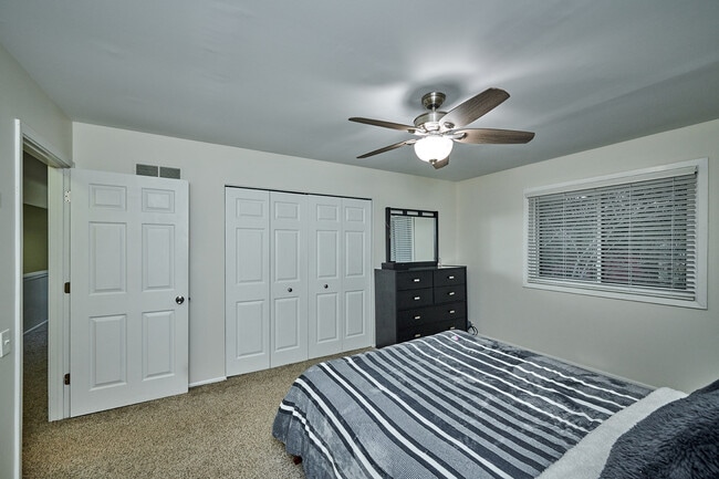 Building Photo - 1066 Florimond Dr