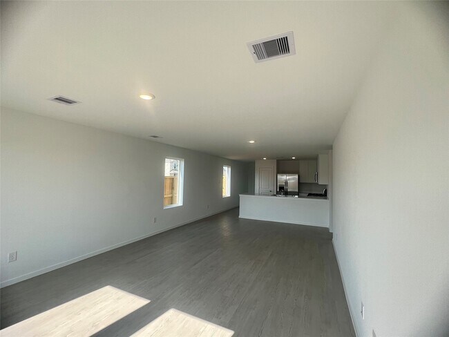 Building Photo - 16802 Great Highlands Dr