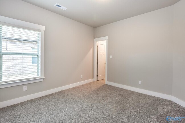 Building Photo - 9509 Hampton Oak Dr S E