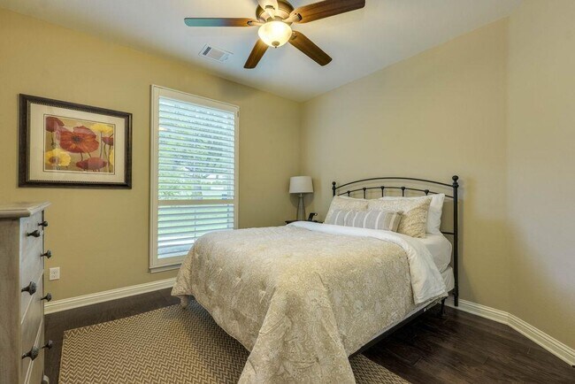 Building Photo - 308 Duffy Ln