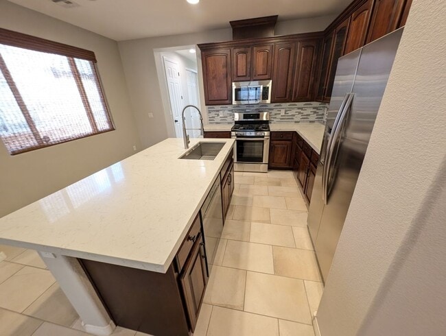 Building Photo - 1045 Ambrosia Dr
