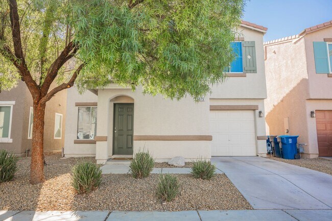 Building Photo - 6075 Las Nubes Dr
