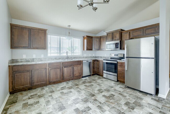 Building Photo - Must See In Whitetail Creek!!
