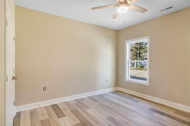 Building Photo - 3116 Rawhide Dr