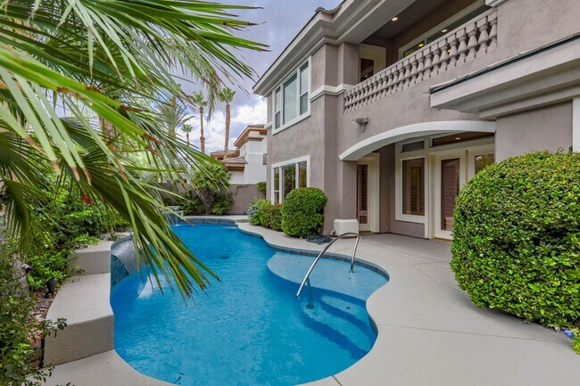Building Photo - 5 Bedroom Pool Home Located In Summerlin G...