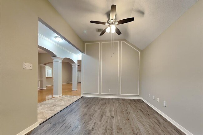 Building Photo - 24826 Baywick Dr
