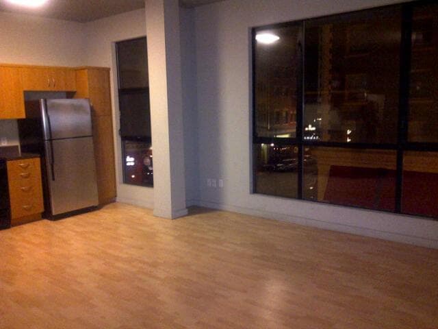 Building Photo - 777 Sixth Ave