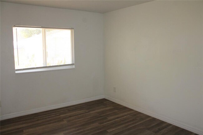 Building Photo - 3316 26th St W