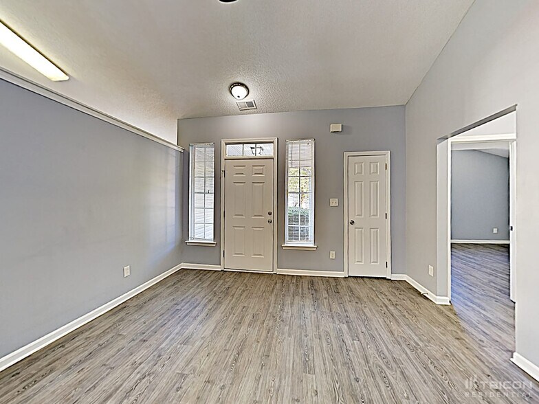 Building Photo - 1613 Bear Brook Dr