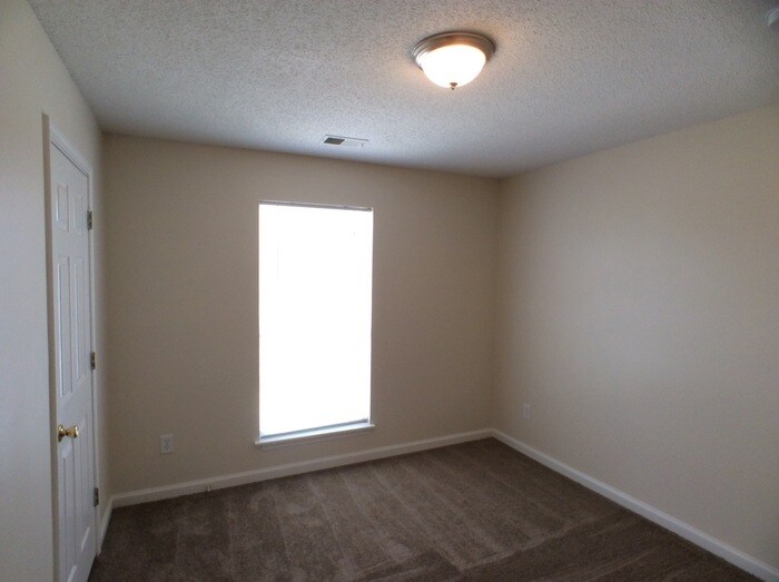 Building Photo - 4033 Rhinehart Ct