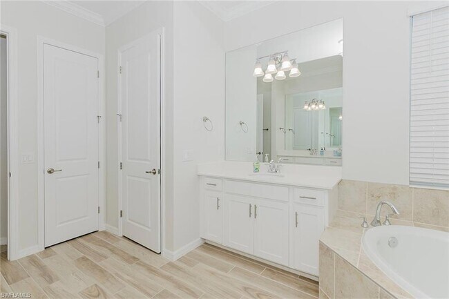 Building Photo - 6023 Diamonte Pl