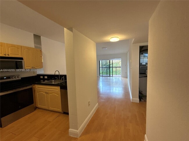 Building Photo - 9979 Nob Hill Ln