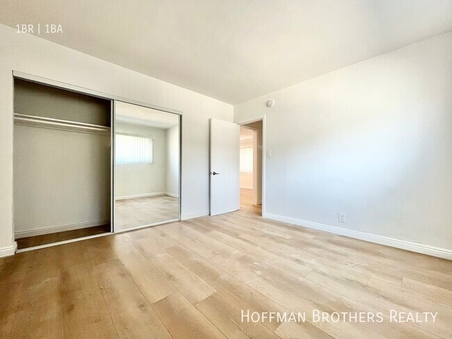 Building Photo - 6153 Fountain Ave