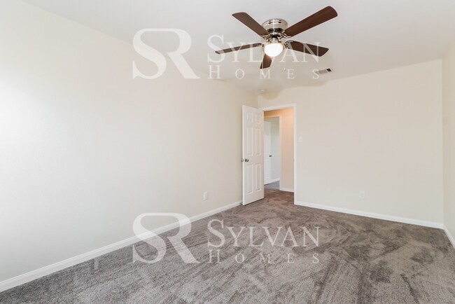 Building Photo - At Last, This Is What You Have Been Searching For!