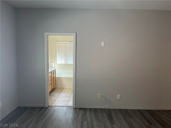 Building Photo - 10922 Moonbeam Glow Ln