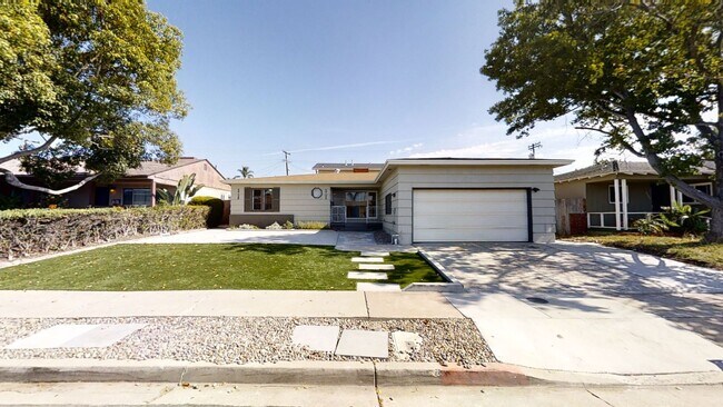 Primary Photo - 5BD/2BA on MARY LANE! (Lease Out Pending S...