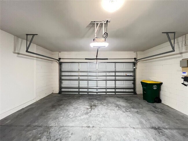 Building Photo - 536 Emily Gln St