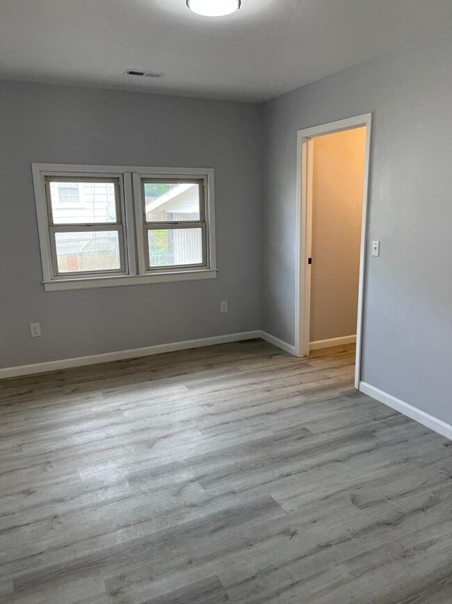 Building Photo - Greer - 3Bd/2Ba, 1056 SF
